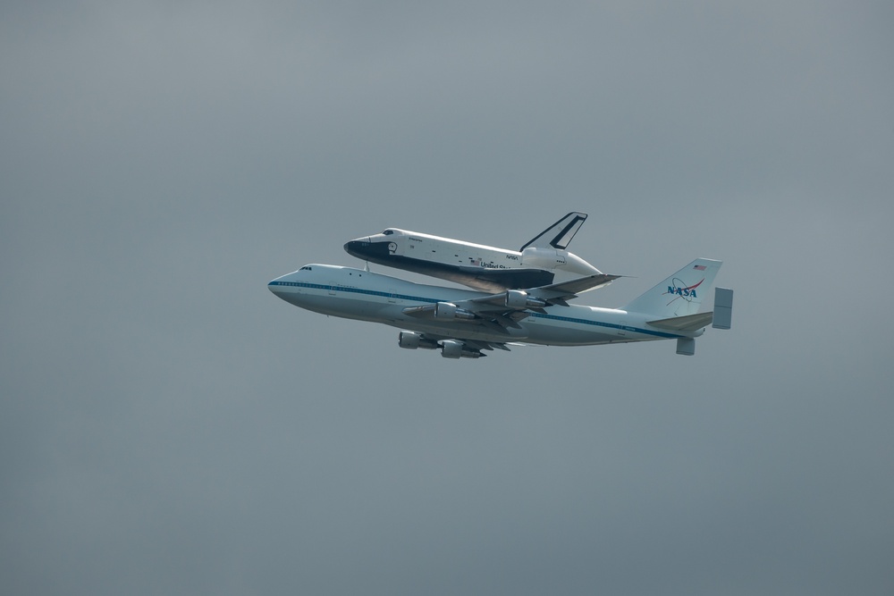 Shuttle Enterprise Flight To New York (201204270034HQ)
