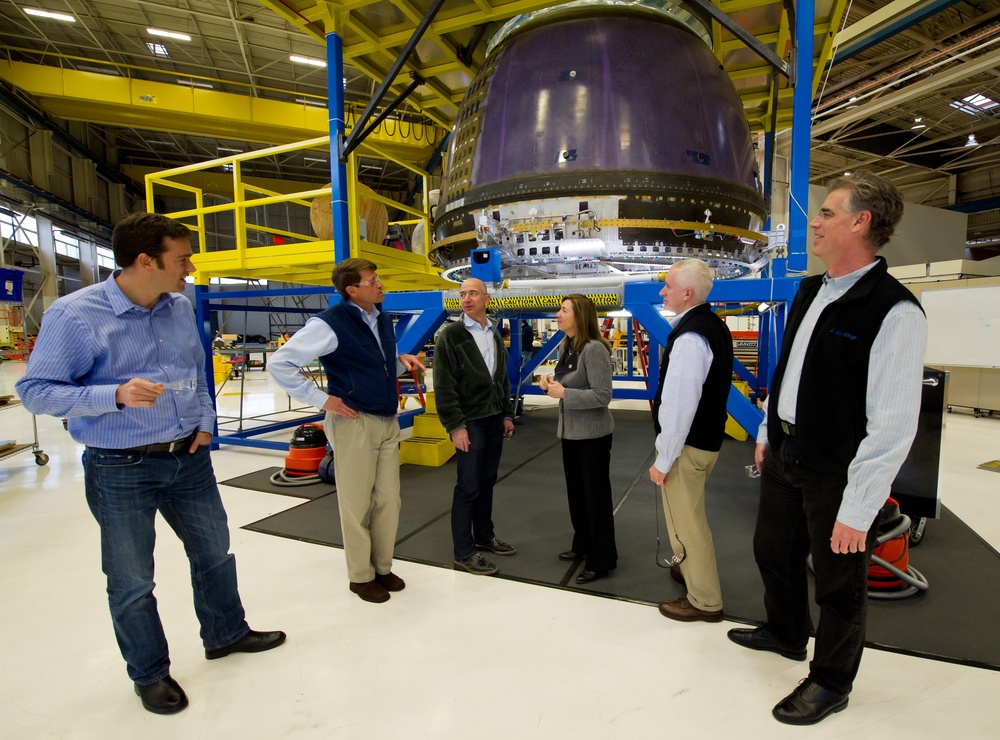 NASA Deputy Visits Blue Origin (201112080001HQ)
