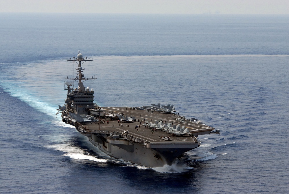USS George Washington underway in South China Sea
