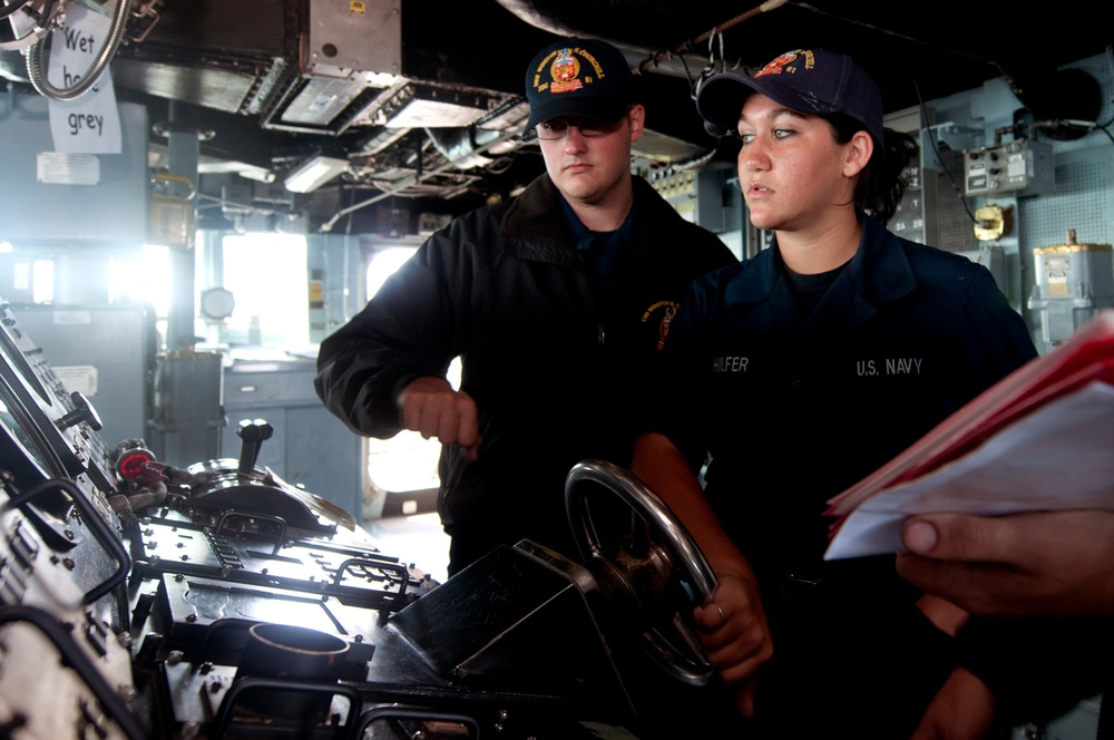 USS Winston S. Churchill action