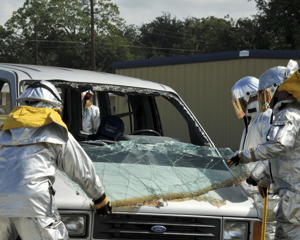 147th Reconnaissance Wing Fire Department conducts vehicle extraction training