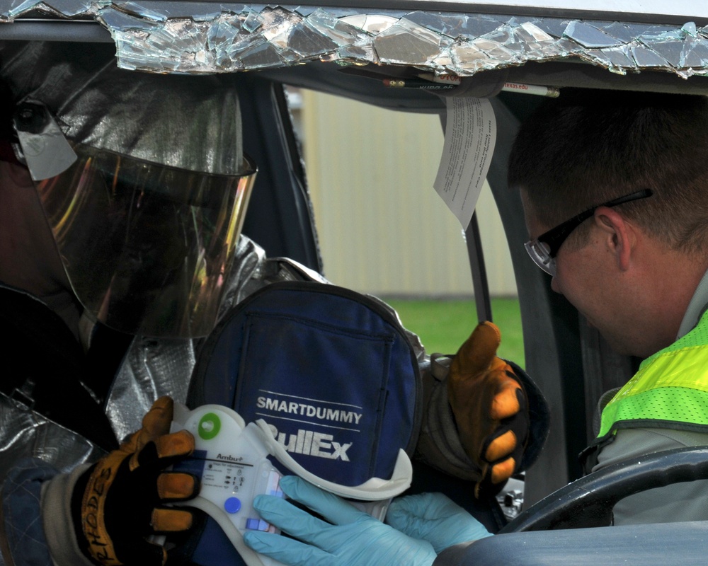 147th Reconnaissance Wing Fire Department conducts vehicle extraction training