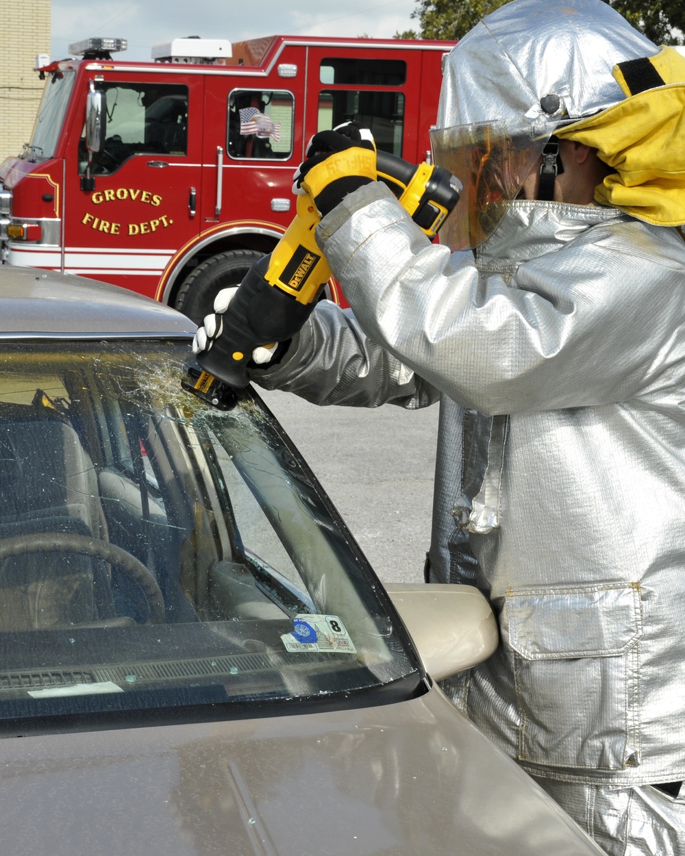 147th Reconnaissance Wing Fire Department conducts vehicle extraction training