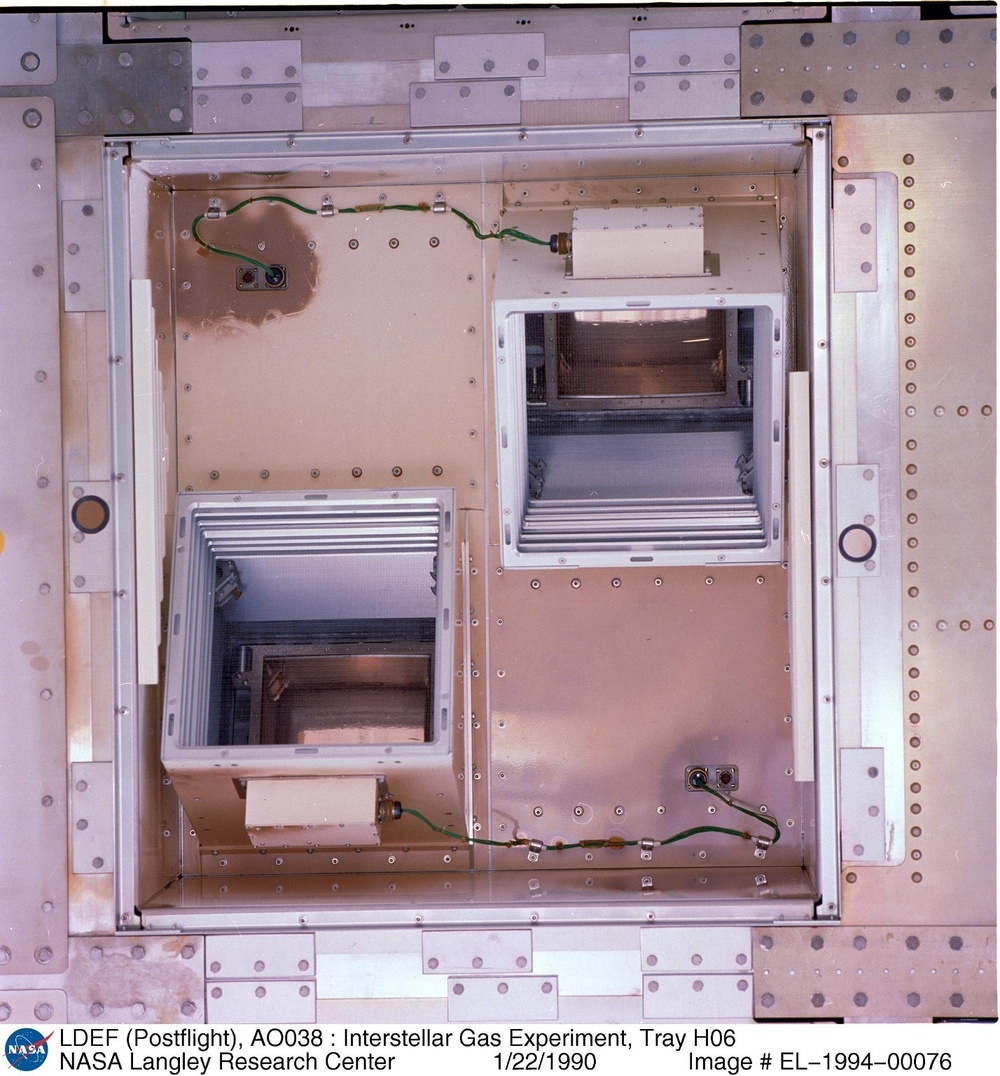 LDEF (Postflight), AO038 : Interstellar Gas Experiment, Tray H06