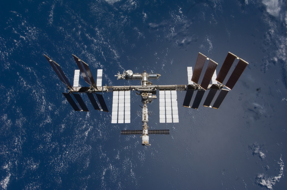 Fly-around view of the ISS by the STS-127 crew