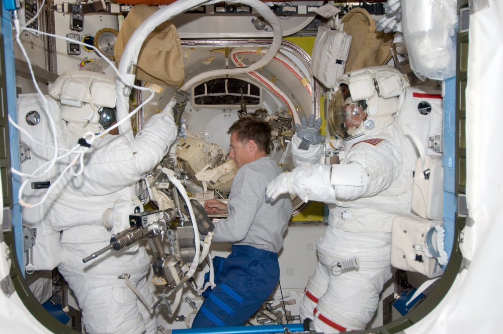 Bowen, Ferguson and Kimbrough in A/L prior to EVA 4