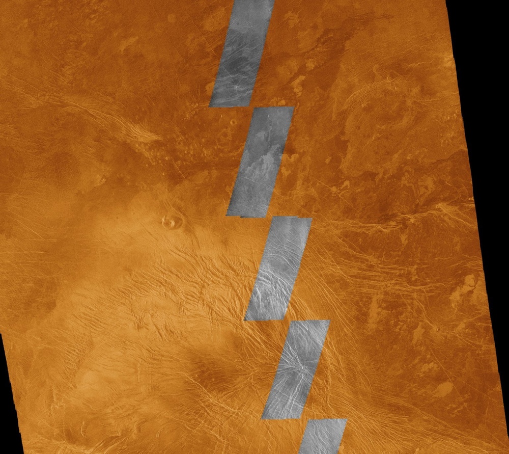 Venus - Comparison of Initial Magellan Radar Test and Data Acquired in 4/91