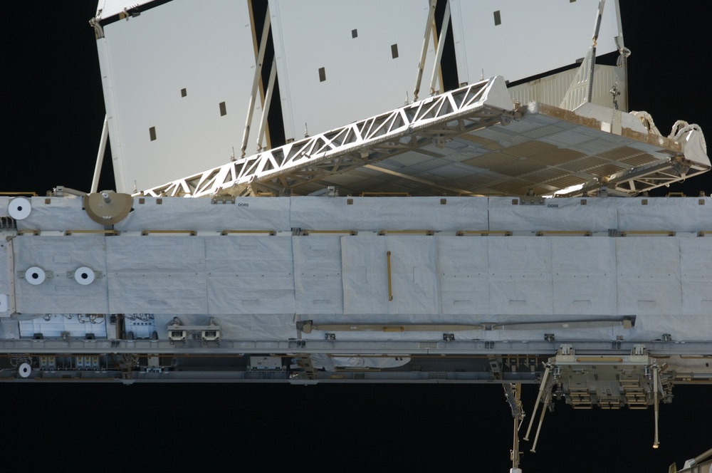 ISS during arrival of STS-127 Space Shuttle Endeavour