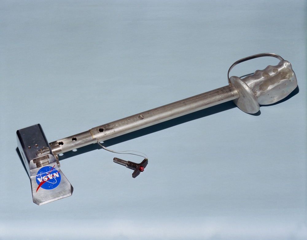 Lunar hand tool w case