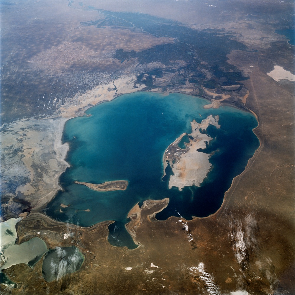 Earth observations taken during STS-47