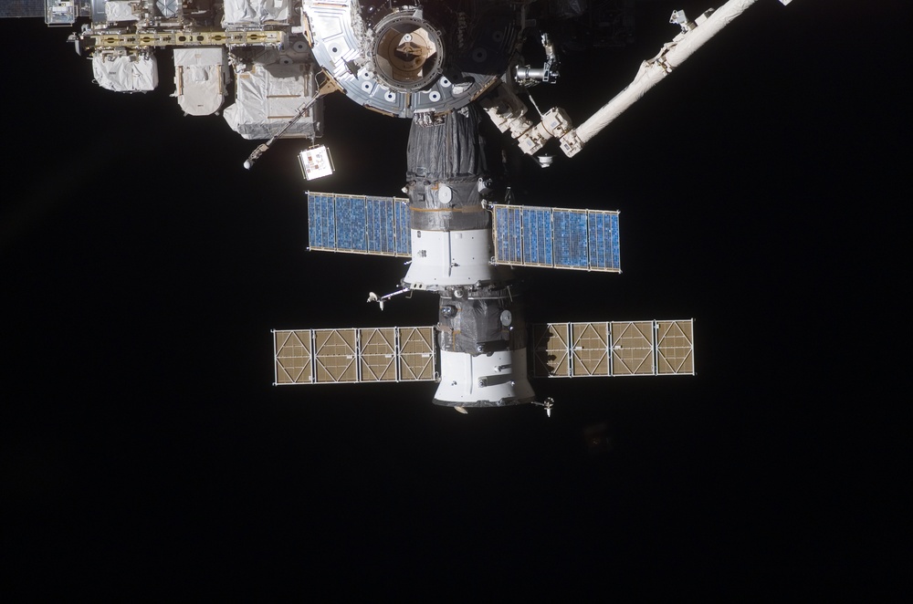 Backaway view during STS-115