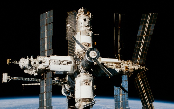 DTO 1118 - Survey of the Mir Space Station