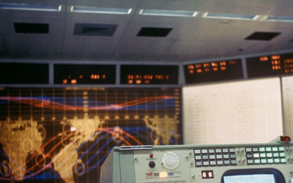 MISSION CONTROL CENTER (MCC) ACTIVITY - GEMINI-TITAN (GT)-V - RECOVERY ROOM - TRACKING MAPS - MSC