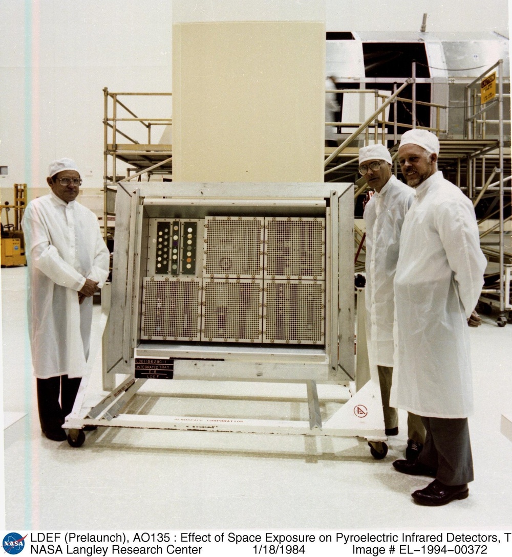 LDEF (Prelaunch), AO135 : Effect of Space Exposure on Pyroelectric Infrared Detectors, Tray E05