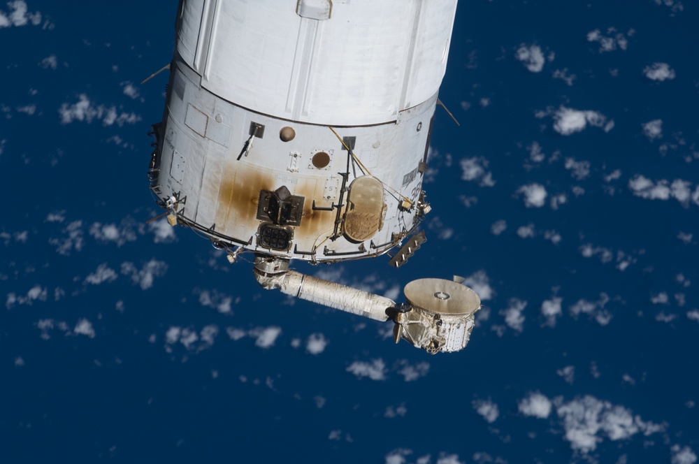 Fly-around view of the ISS by the STS-127 crew