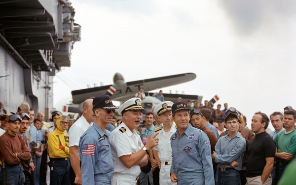 RECOVERY -  APOLLO 7 RECEPTION