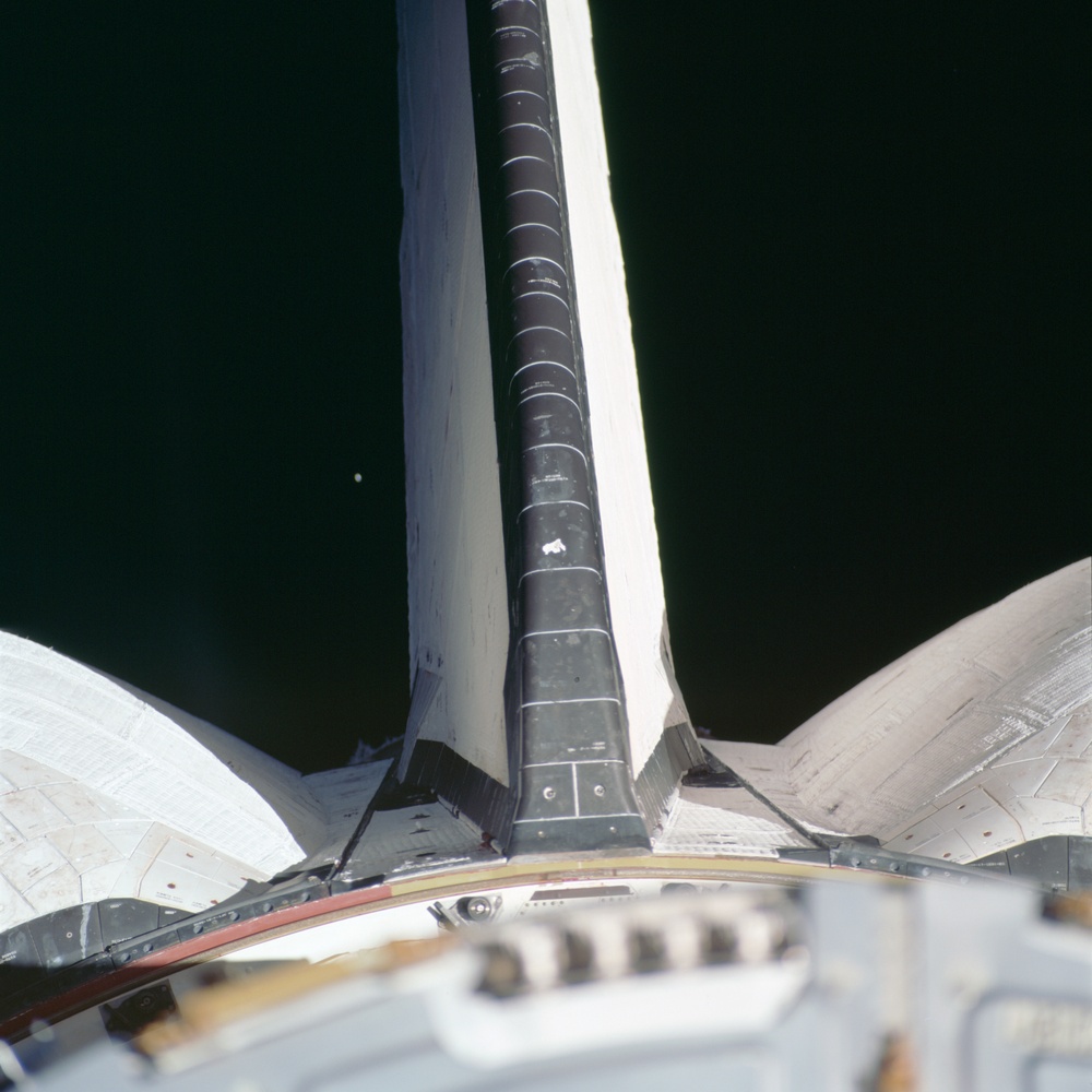 Ice on Atlantis stabilizer