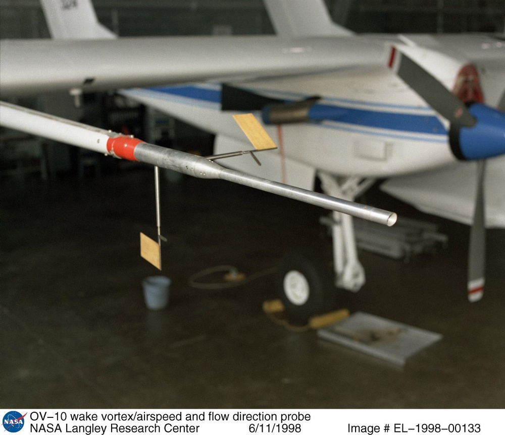 OV-10 wake vortex/airspeed and flow direction probe