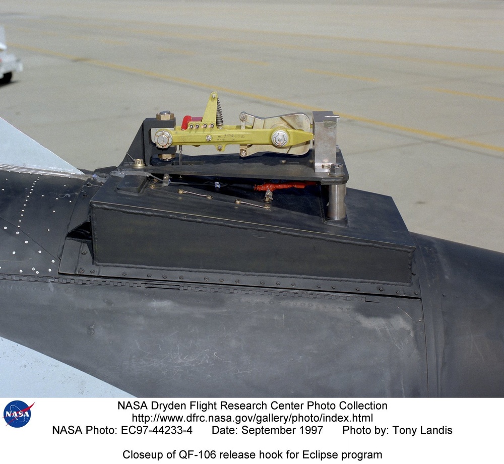 Closeup of QF-106 release hook for Eclipse program