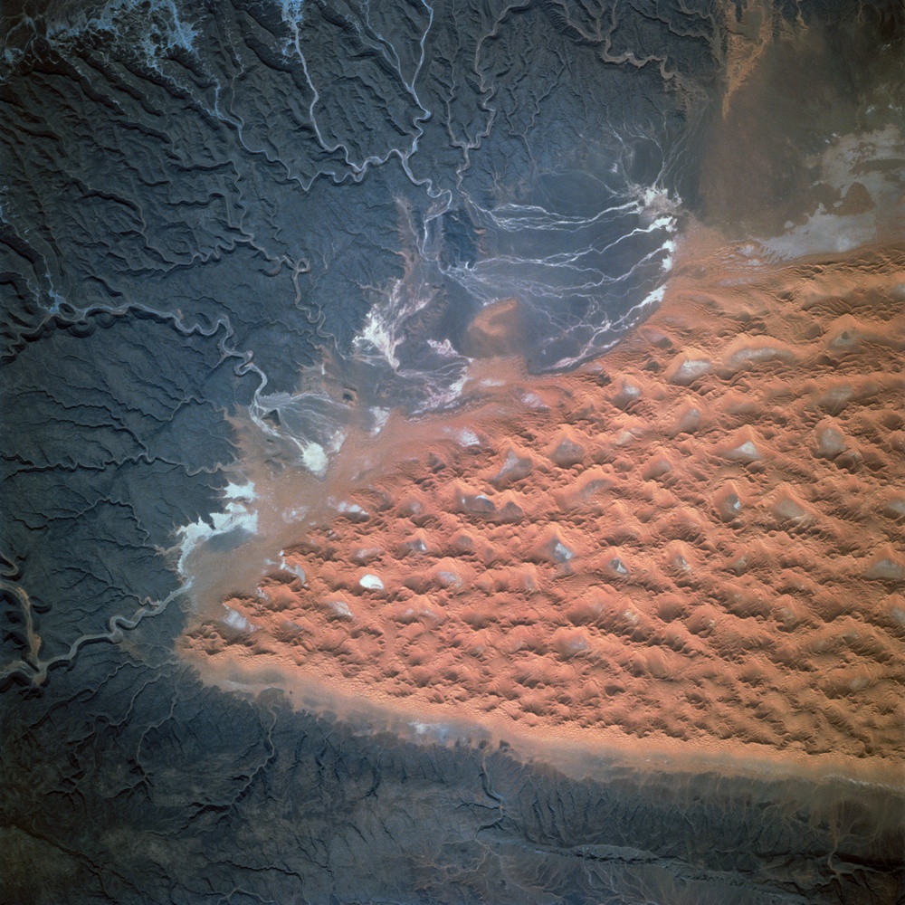 Earth observations taken from shuttle orbiter Discovery STS-70 mission