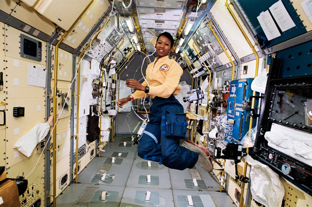 MS Mae Jemison in SLJ