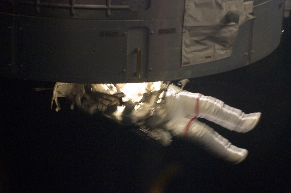 STS-11919 EVA 2 JLP GPS Antenna Intall OPS