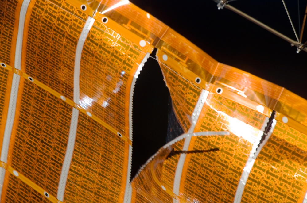 Damaged P6 4B solar array wing