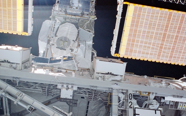 View of the center of the S0 Truss taken during the fourth EVA of STS-110