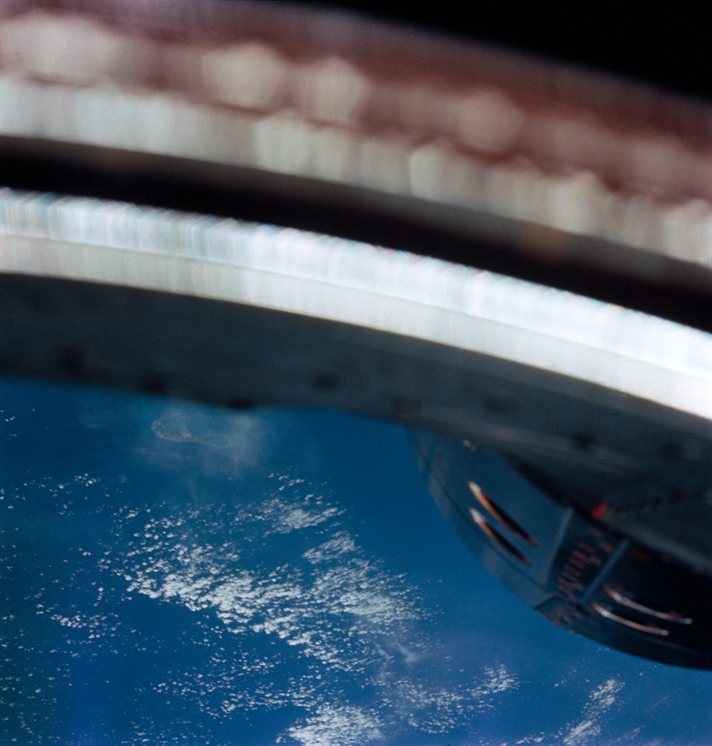 GEMINI-TITAN (GT)-3 - EARTH- SKY - BERMUDA - OUTER SPACE