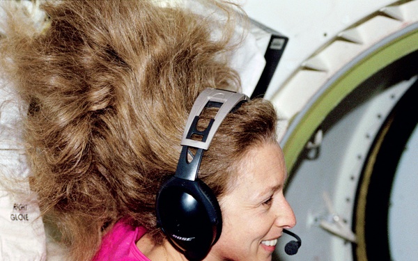 Ivins talks on the Softphone OCA system from Atlantis' MDK