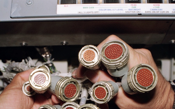 Documentation of the flight deck Orbit Station hardware on Atlantis