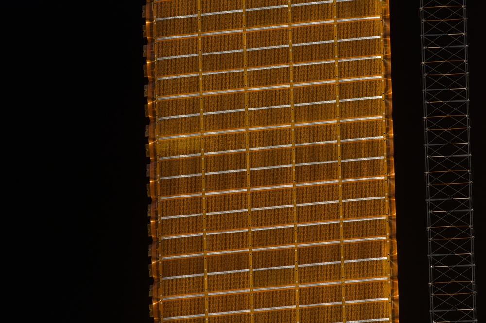 Fly-around view of the ISS by the STS-127 crew