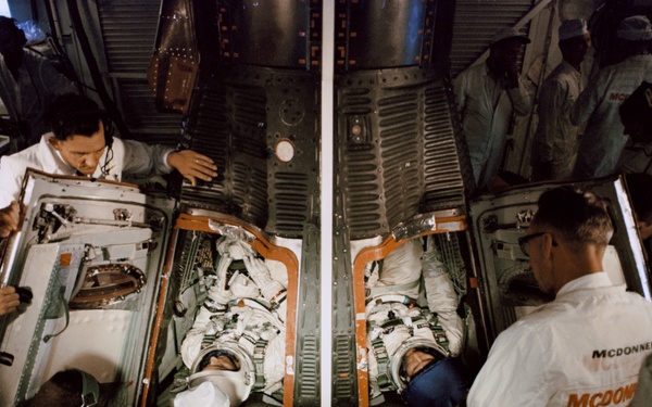 INSERTION - ASTRONAUT EDWARD H. WHITE II - MISC.