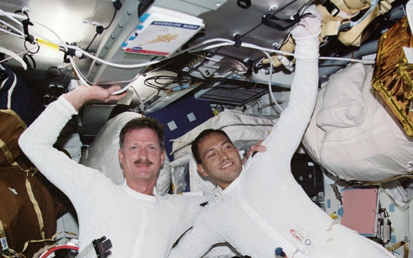 MS Tanner and MS Noriega pose in LCVGs prior to the third EVA of STS-97