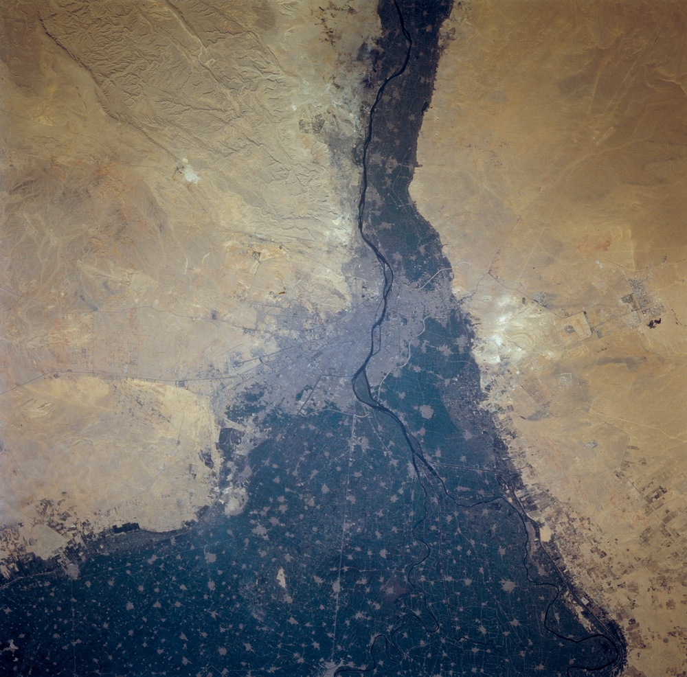 Earth observations taken during STS-81 mission