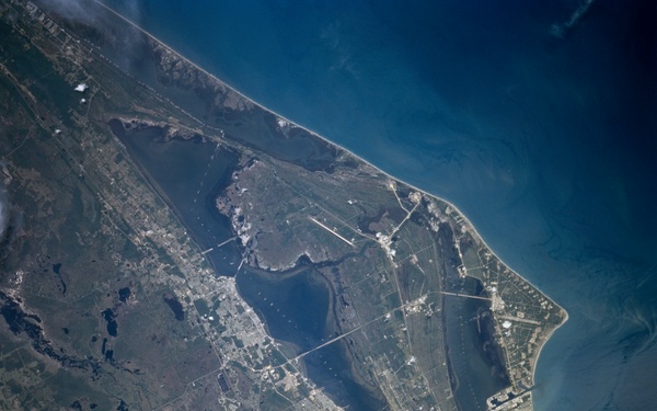 Earth observations taken during STS-77 mission