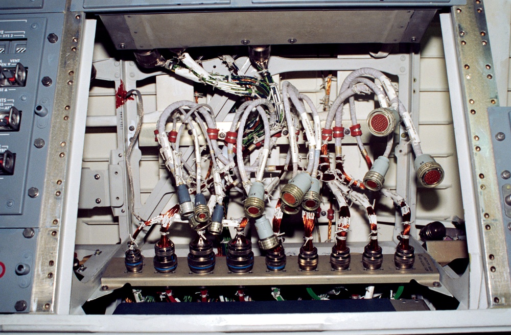 Documentation of the flight deck Orbit Station hardware on Atlantis