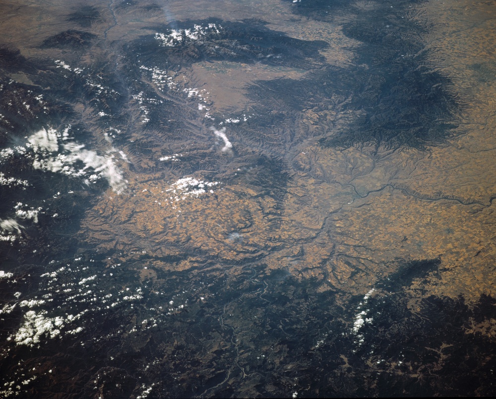 Earth observations during STS-68