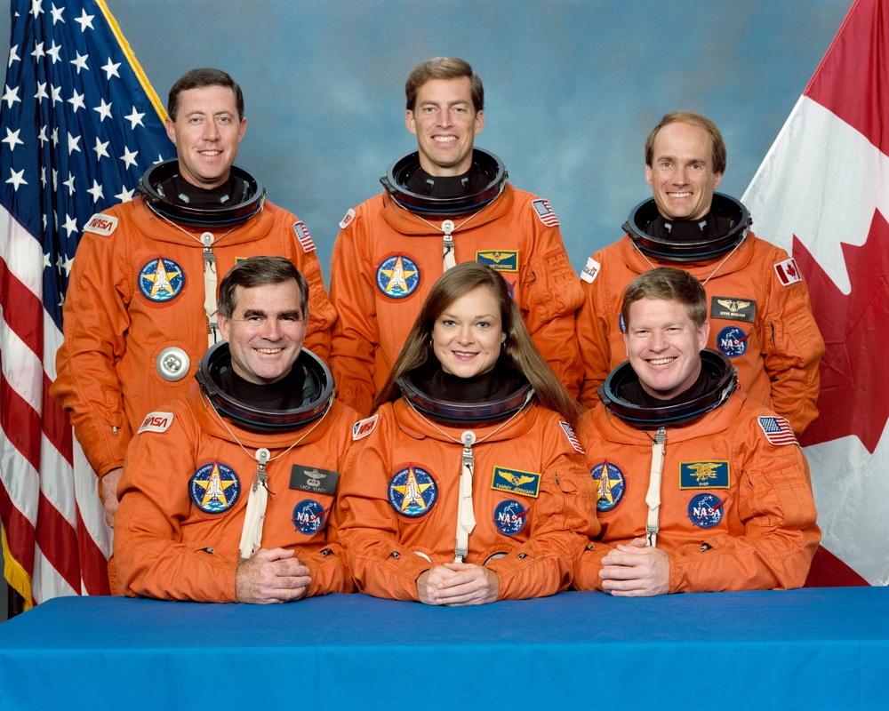 STS-52 Columbia, Orbiter Vehicle (OV) 102, official crew portrait