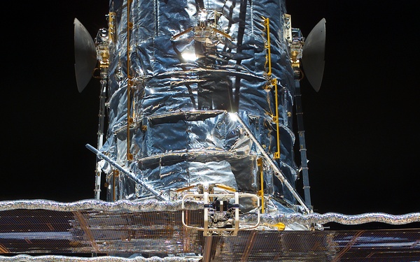 -V2 plane on the Hubble Space Telescope