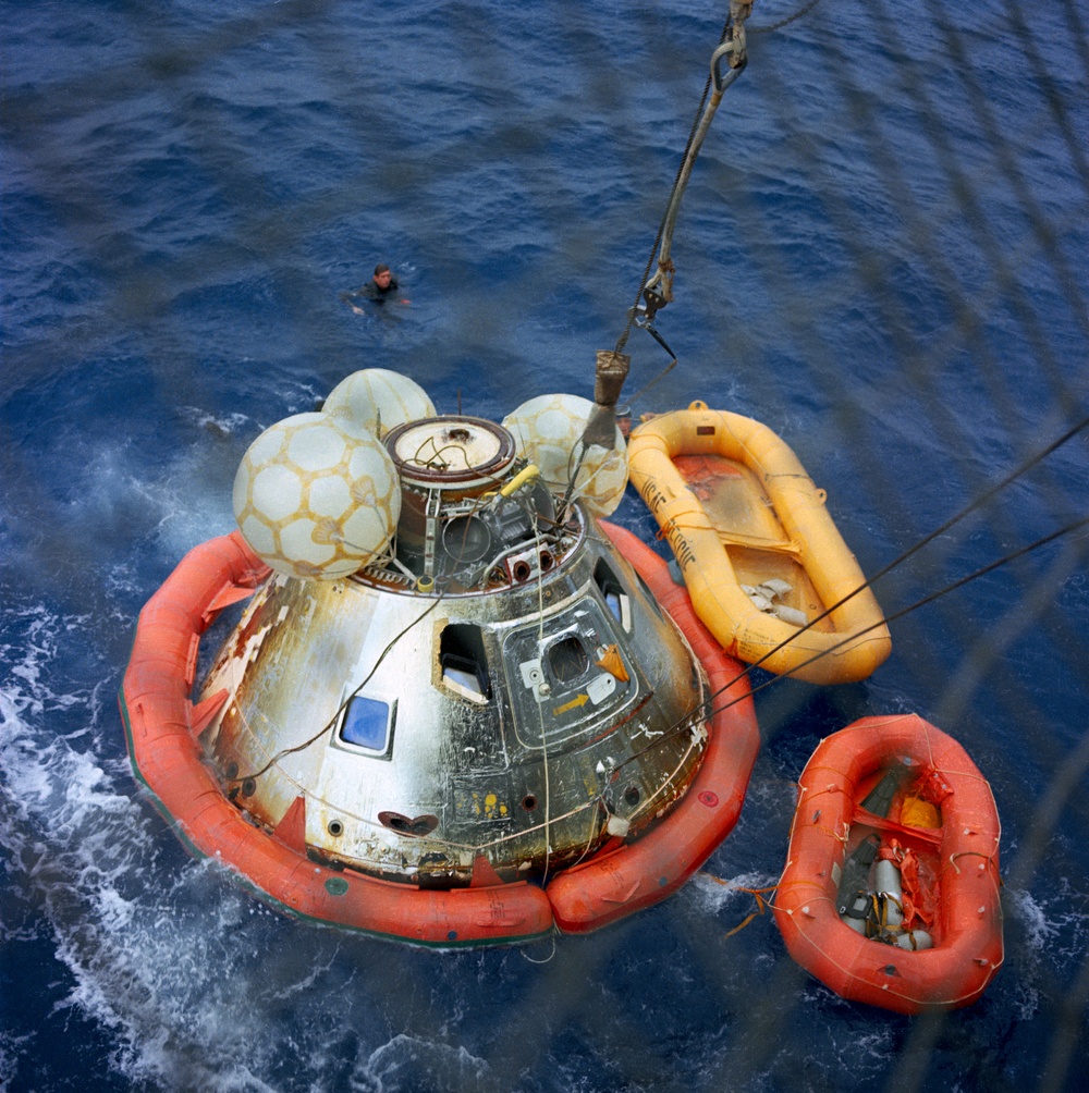 RECOVERY -  APOLLO 7