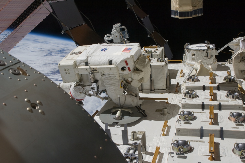 Marshburn during EVA-5