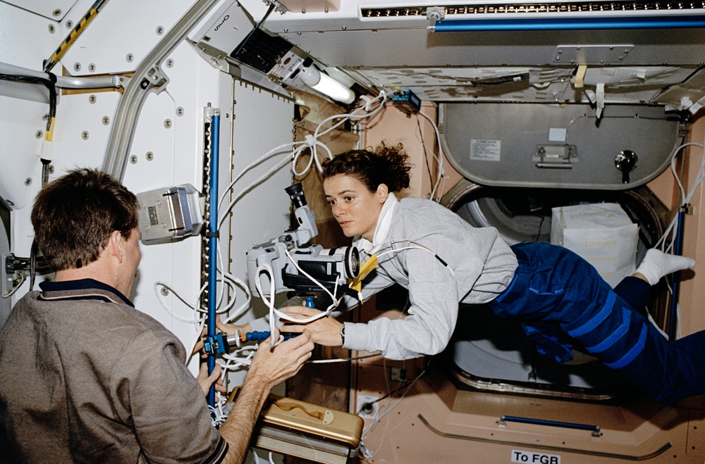 MS Payette installs camera on mount in the Node 1/Unity module