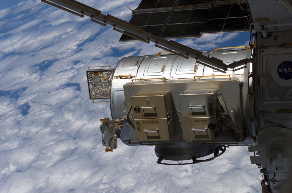Quest airlock