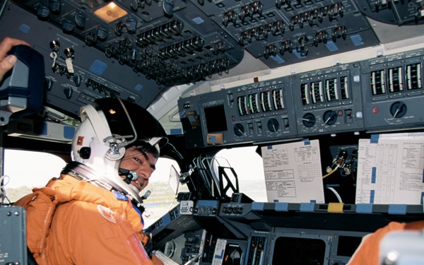 STS-75 crew post-flight activities