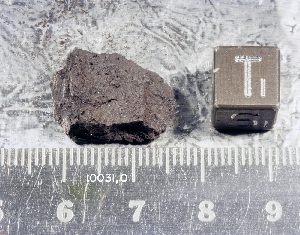 LUNAR SAMPLES -  APOLLO 11