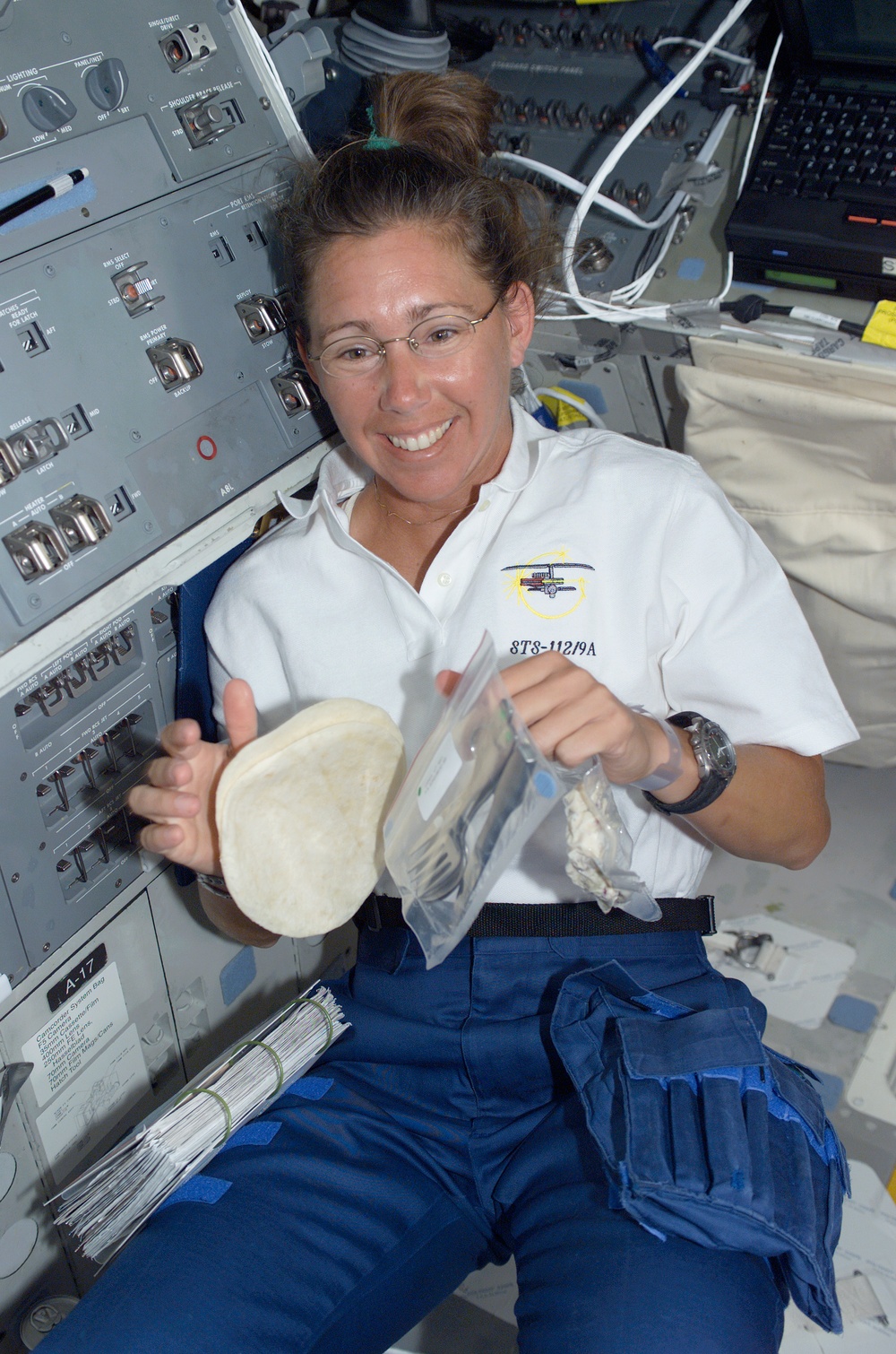 MS Magnus with foot and utensils on flight deck