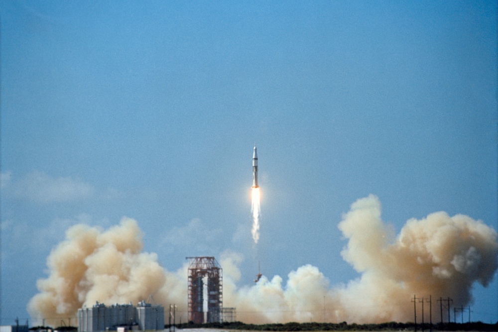 LAUNCH - APOLLO 7