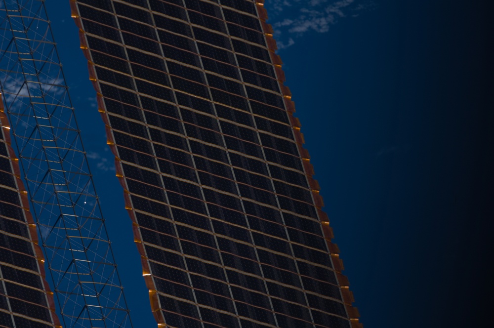 Fly-around view of the ISS by the STS-127 crew