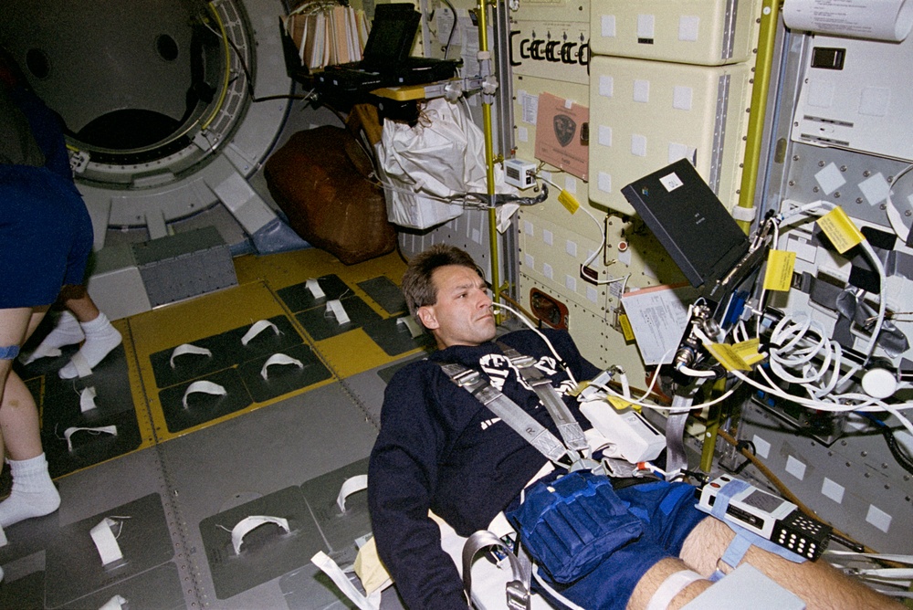 TVD, Linnehan collects data during LMS-1 Spacelab mission